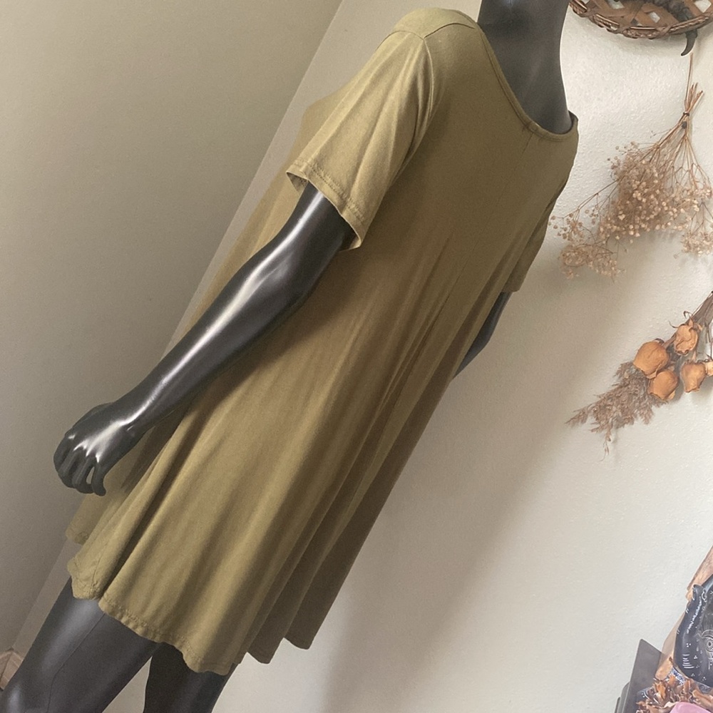 LARACE Olive Green Short Sleeve Dress Tee - Picture 7 of 11